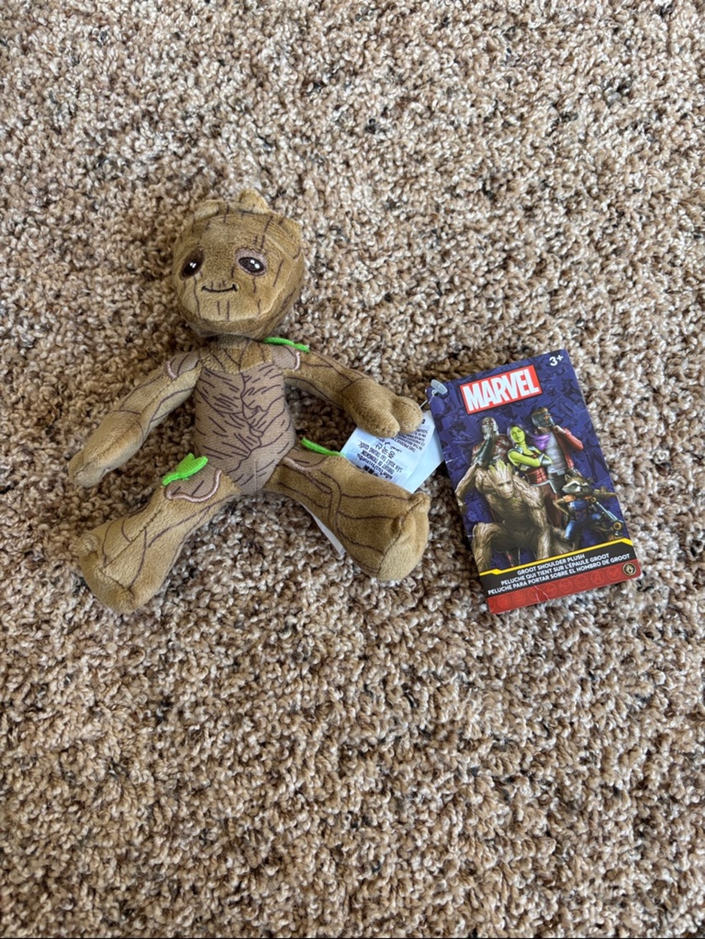 Disney Marvel Guardians of the Galaxy Groot Magnetic Shoulder Pal Plush Magnet